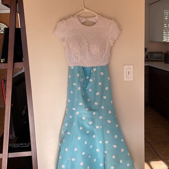 SHERRI HILL BLUE POLKADOT DRESS PEARL TOP - Picture 4 of 13